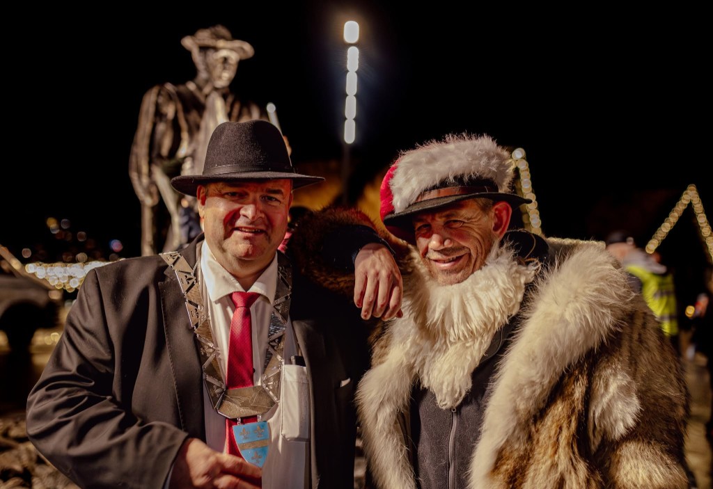 Representanter for Jul i Odda på julemarkedet